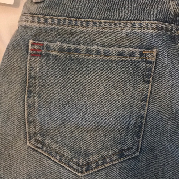 Brand new "Mom high-rise" shorts - Picture 3 of 4